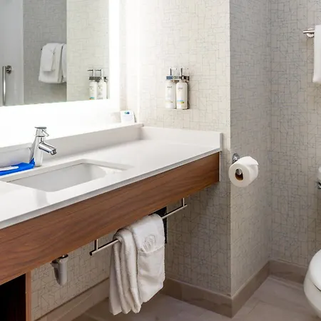 Holiday Inn Express Hotel & Suites Lake Zurich-Barrington By Ihg