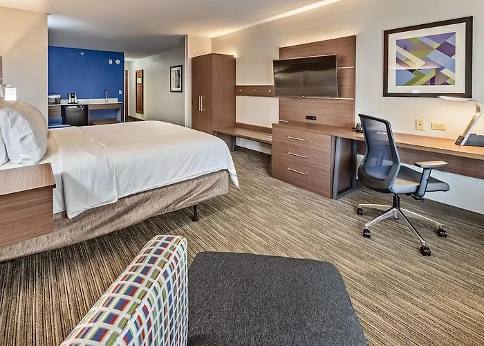 Отель Express & Zurich-barrington By Ihg Lake Zurich
