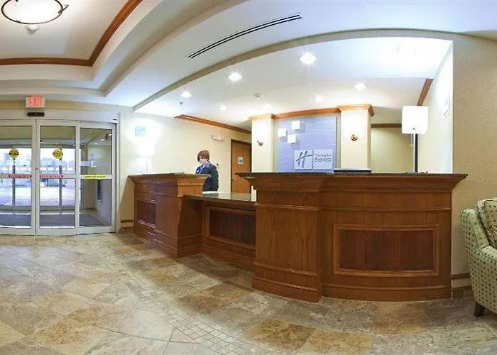 Отель Express & Zurich-barrington By Ihg 2*