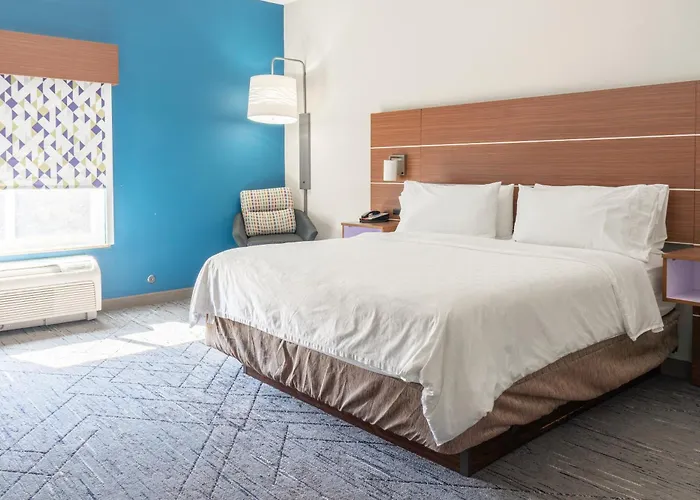 Express & Zurich-barrington By Ihg 2*