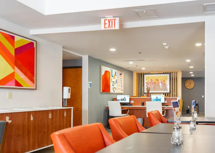 Express & Zurich-barrington By Ihg Lake Zurich