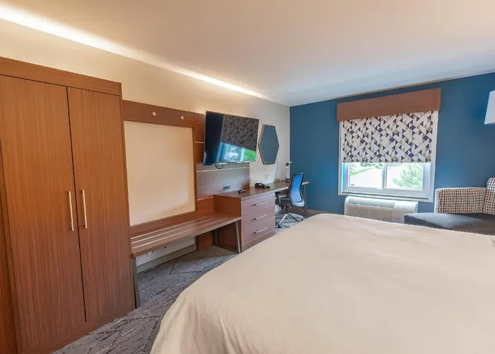 Express & Zurich-barrington By Ihg 2*